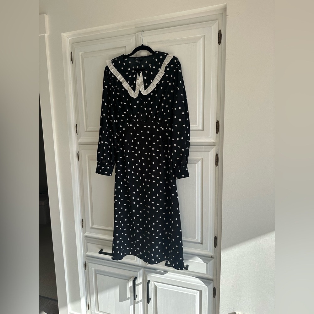 Black Polka Dot Midi Dress by New Look – Flattering Fit, Size М (US 12) - Picture 4 of 7